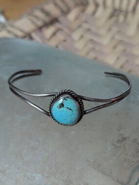 Vintage Navajo Native American Turquoise Sterling Silver Cuff Bracelet